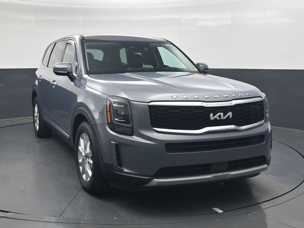 Used 2022 Kia Telluride LX AWD/4WD image 2