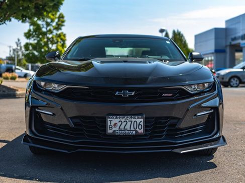 Used 2021 Chevrolet Camaro SS RWD image 5