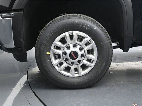 New 2026 GMC Sierra 2500 SLE w/ SLE Value Package; image 25