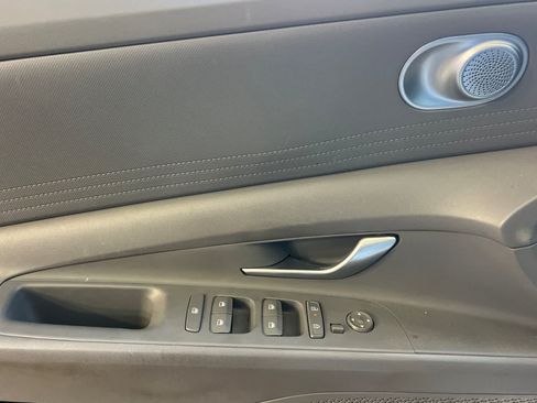 Used 2024 Hyundai Elantra SEL FWD image 15