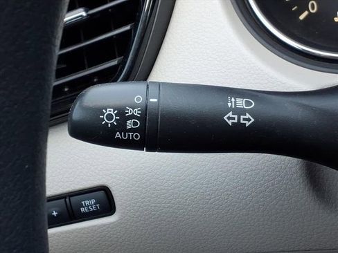 Used 2020 Nissan Rogue Sport SV image 26