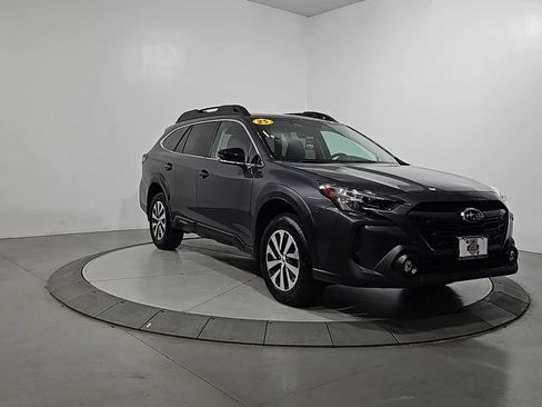 Certified 2025 Subaru Outback Premium AWD/4WD image 9