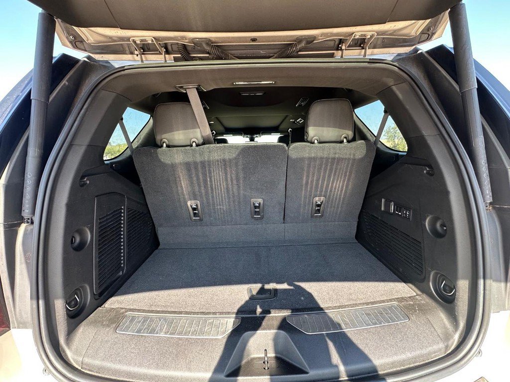 Used 2021 GMC Yukon Denali w/ Denali Premium Package RWD image 17
