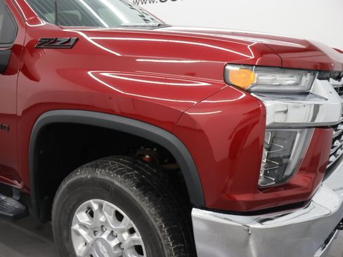 Used 2020 Chevrolet Silverado 2500 LTZ w/ Z71 Off-Road Package AWD/4WD image 23