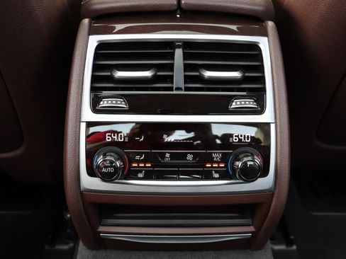 Used 2016 BMW 740i image 63