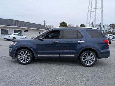 Used 2017 Ford Explorer Limited w/ Equipment Group 303A image 2