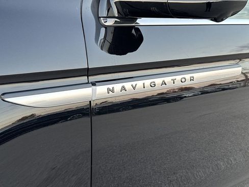 New 2025 Lincoln Navigator Reserve image 29