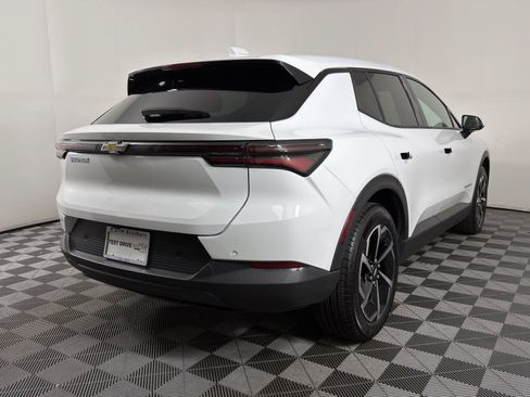 Certified 2025 Chevrolet Equinox EV LT FWD image 6