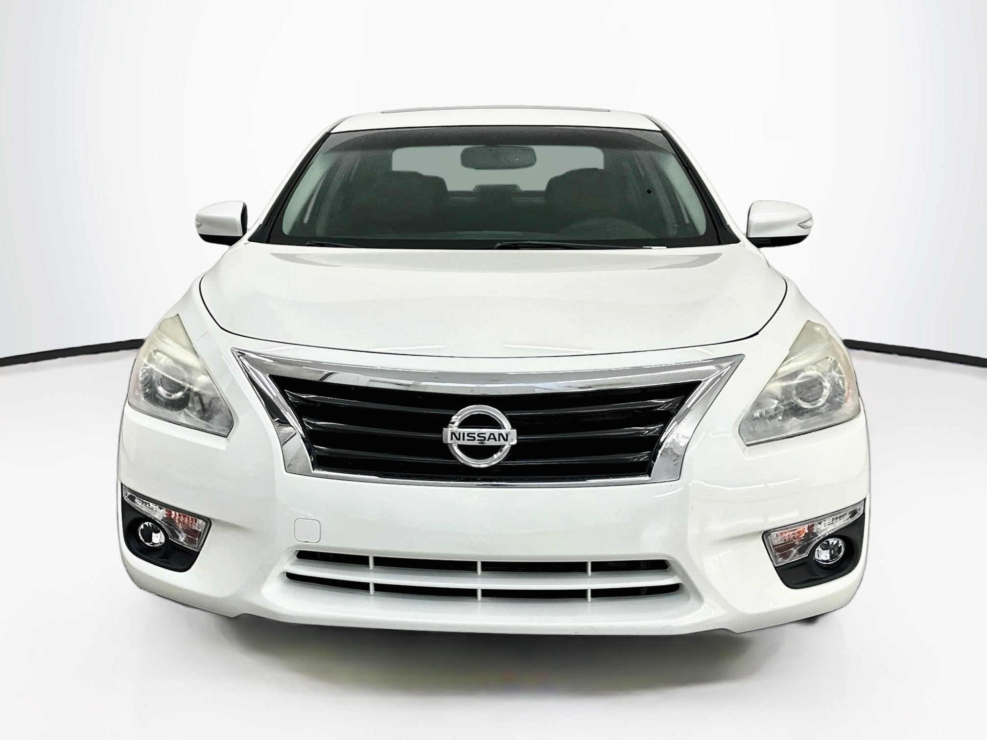 Used 2015 Nissan Altima 2.5 SL w/ Moonroof Package FWD image 2