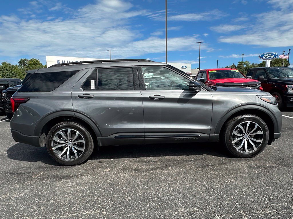 New 2027 Ford Explorer ST-Line AWD/4WD image 4