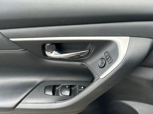 Used 2017 Nissan Altima 2.5 SL FWD image 10