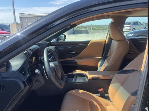 Used 2023 Lexus ES 350 w/ Premium Package image 6