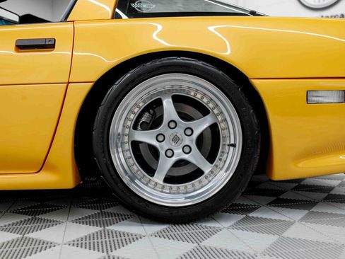 Used 1991 Chevrolet Corvette ZR-1 image 50