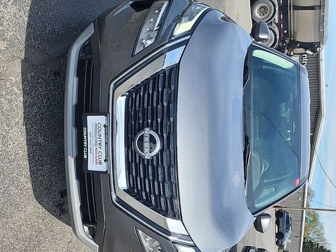 Used 2023 Nissan Rogue SV AWD/4WD image 3