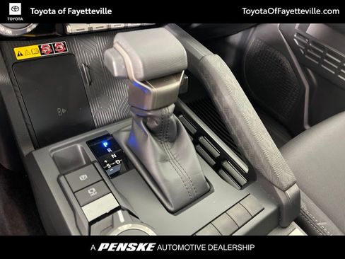 Used 2025 Toyota Tacoma SR5 w/ SR5 Upgrade Package AWD/4WD image 26
