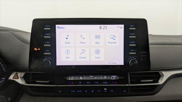 Used 2023 Toyota Sienna XLE AWD/4WD image 31