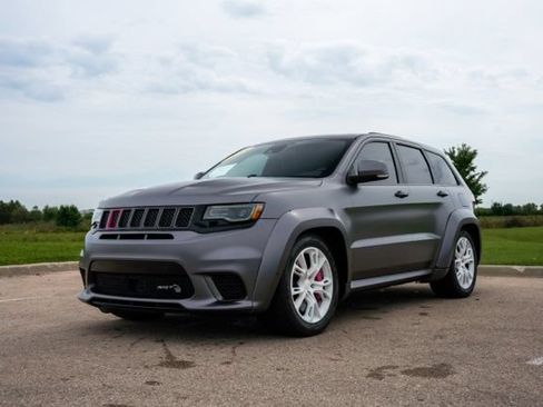 Used 2018 Jeep Grand Cherokee Trackhawk AWD/4WD image 3