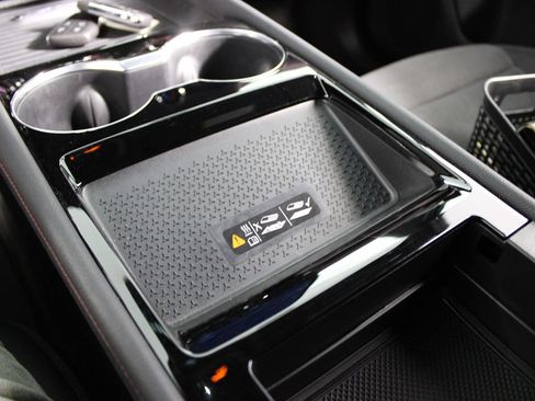 Used 2024 Chevrolet Blazer EV RS RWD image 19