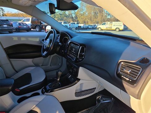 Used 2021 Jeep Compass Limited image 26