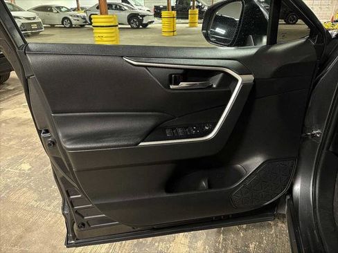 Certified 2022 Toyota RAV4 XLE image 29