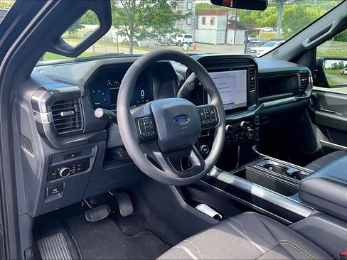 Used 2025 Ford F150 STX RWD image 5