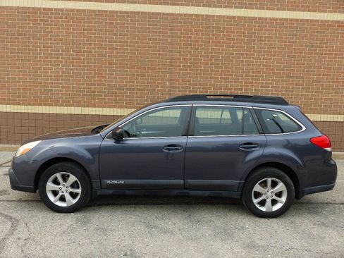 Used 2014 Subaru Outback 2.5i w/ Popular Package #1A AWD/4WD image 5