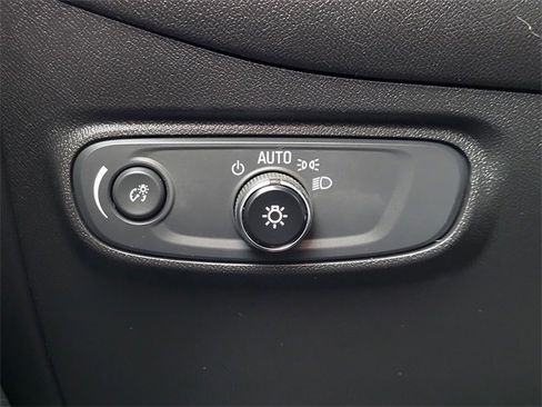 Used 2022 Chevrolet Equinox LT image 12