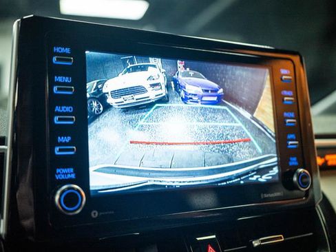 Used 2021 Toyota Corolla SE w/ Carpet Mat Package (TMS) FWD image 20