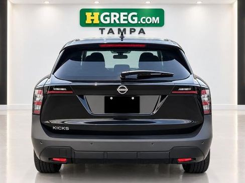 Used 2025 Nissan Kicks SV FWD image 7