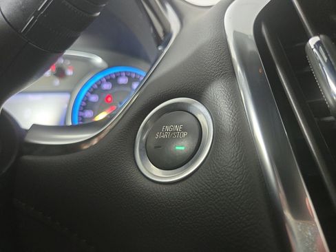 Certified 2023 Chevrolet Traverse LT FWD image 25