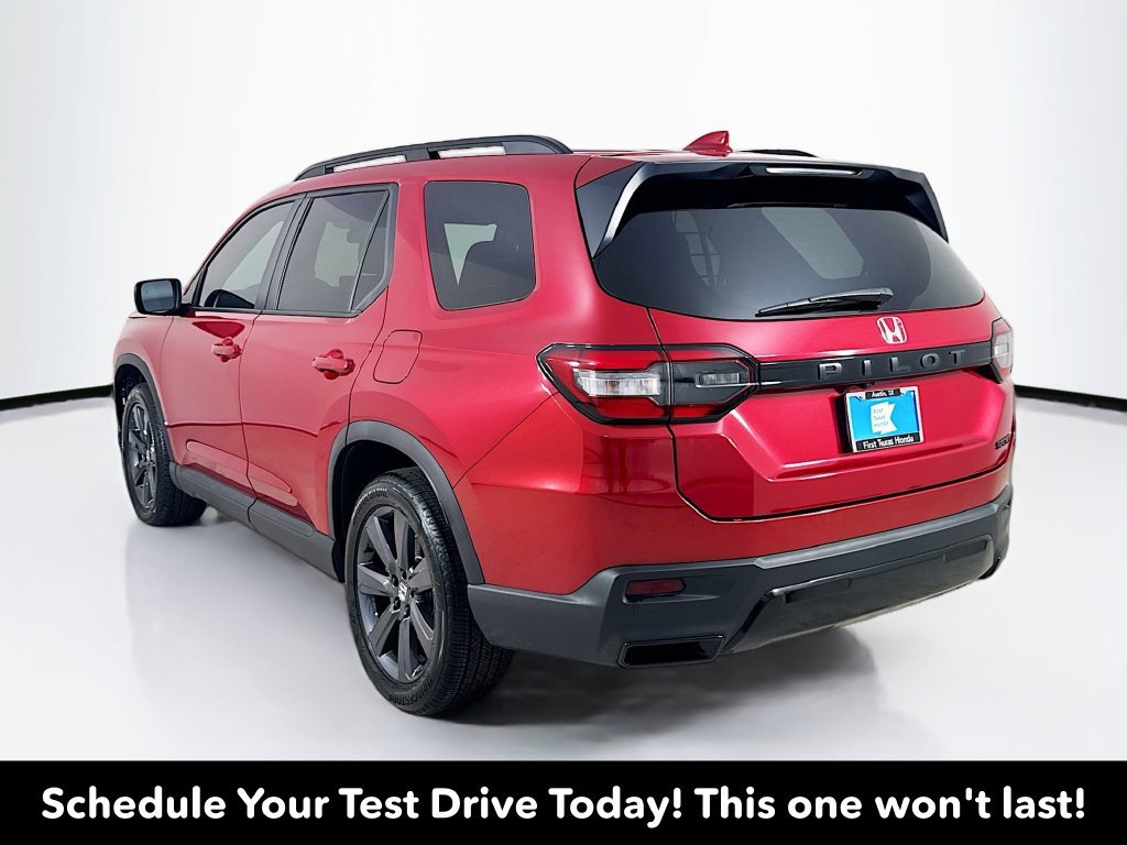 Used 2026 Honda Pilot Sport image 6