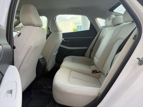 Used 2025 Hyundai Sonata SEL FWD image 12