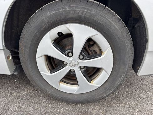 Used 2015 Toyota Prius Two image 5