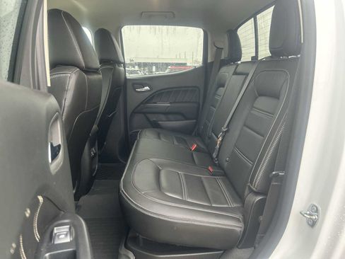 Used 2022 GMC Canyon Denali image 25