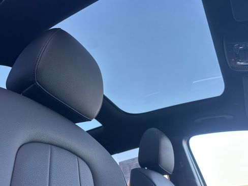 Certified 2025 Mercedes-Benz GLA 250 image 17