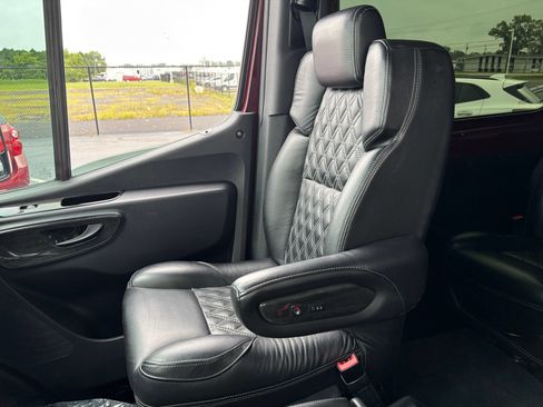 Used 2024 Mercedes-Benz Sprinter 2500 image 40