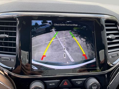 Used 2021 Jeep Grand Cherokee Limited w/ Trailer Tow Group IV RWD image 25