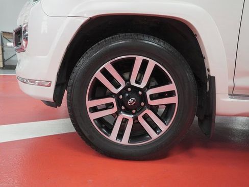 Used 2022 Toyota 4Runner Limited image 29