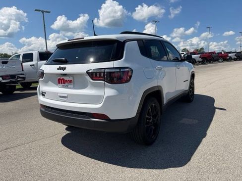 Used 2025 Jeep Compass Latitude w/ Altitude Special Edition AWD/4WD image 6