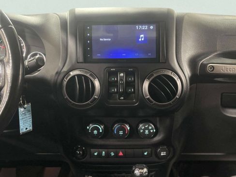 Used 2018 Jeep Wrangler Unlimited Sport S image 22