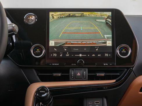 New 2026 Lexus NX 350 AWD w/ Cold Area Package image 18