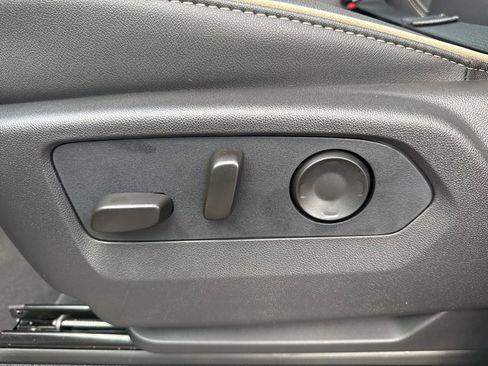 New 2026 Chevrolet Suburban Premier image 11