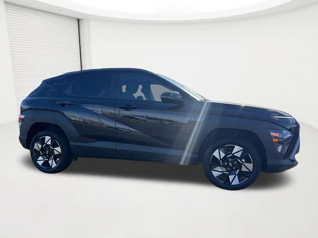 Certified 2024 Hyundai Kona SEL w/ Convenience Package AWD/4WD image 4
