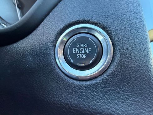 Used 2020 Cadillac XT4 Premium Luxury image 31