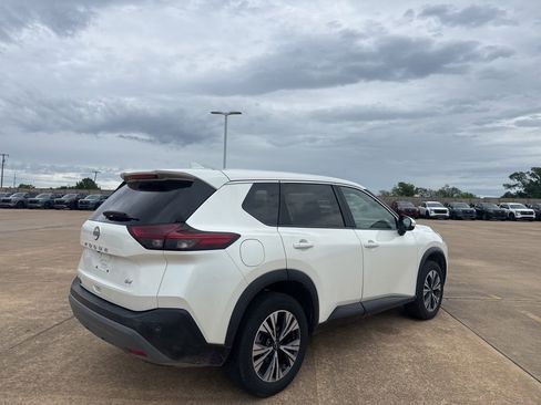 Certified 2023 Nissan Rogue SV FWD image 20