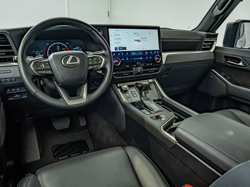 Used 2024 Lexus GX 550 w/ Accessory Package (Z1) AWD/4WD image 31