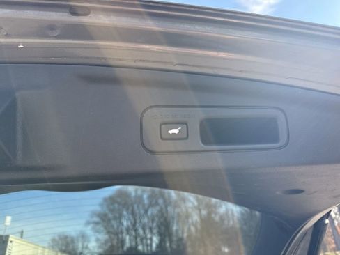 Used 2023 Acura MDX FWD image 11