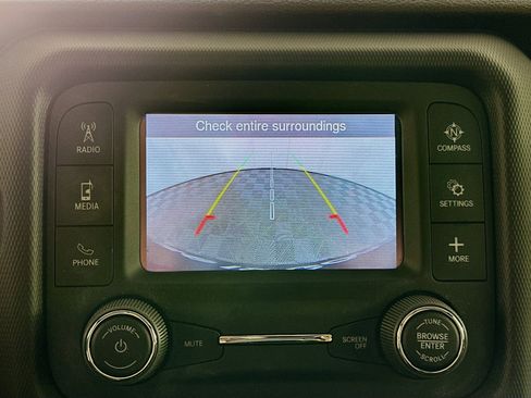 Used 2018 Jeep Wrangler Unlimited Sport image 21