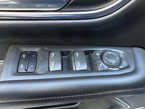 Used 2023 GMC Yukon AT4 w/ Technology Package image 16