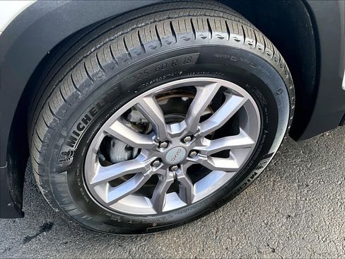 Used 2023 GMC Terrain SLT w/ Tech Package image 7